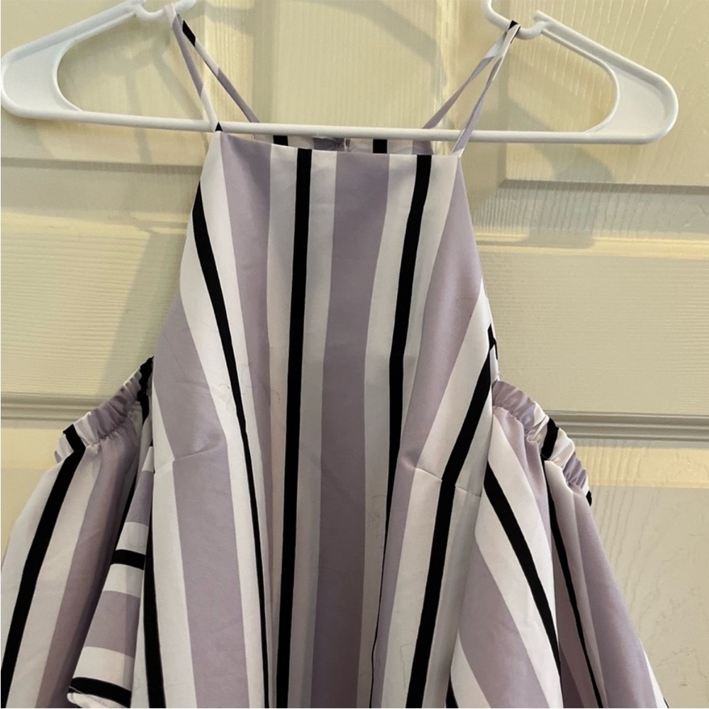 CHARLOTTE RUSSE top - Picture 3 of 8